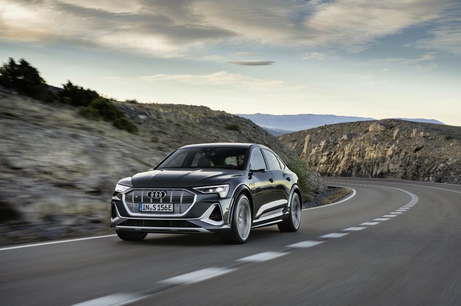  Audi e-tron S Sportback 2020 года  (WW) (фото 19 из 77)